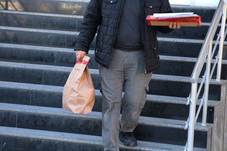 Annesini bıçaklayan genç tutuklandı, ifadeleri ise kan dondurdu