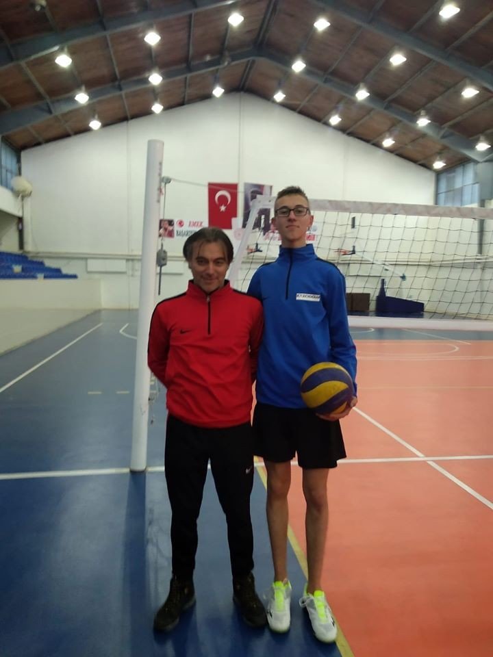 Simavlı genç voleybolcu kampa çağrıldı