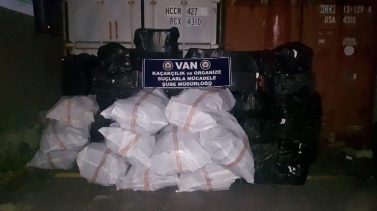 Van polisi 2019 yılında 1 milyon 297 bin paket kaçak sigara ele geçirdi