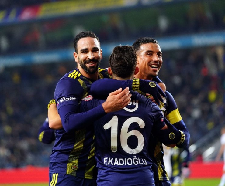 Ziraat Türkiye Kupası: Fenerbahçe: 2 - Kayserispor: 0 (İlk yarı)