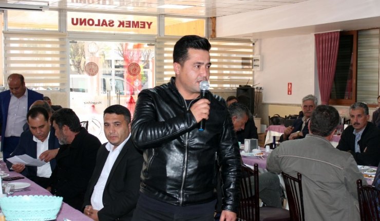 AK Parti’li Kaya, muhtarlarla buluştu