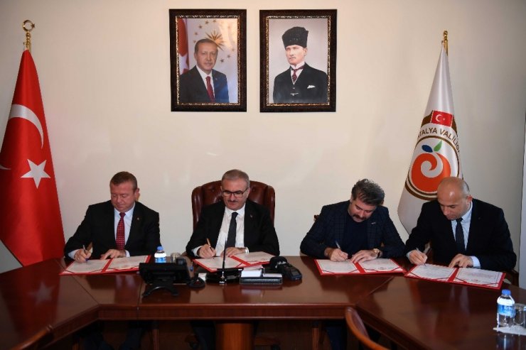 Türk kahvesi Antalya’da yetişecek