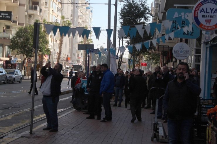 İş merkezindeki korkutan yangın kontrol altına alındı