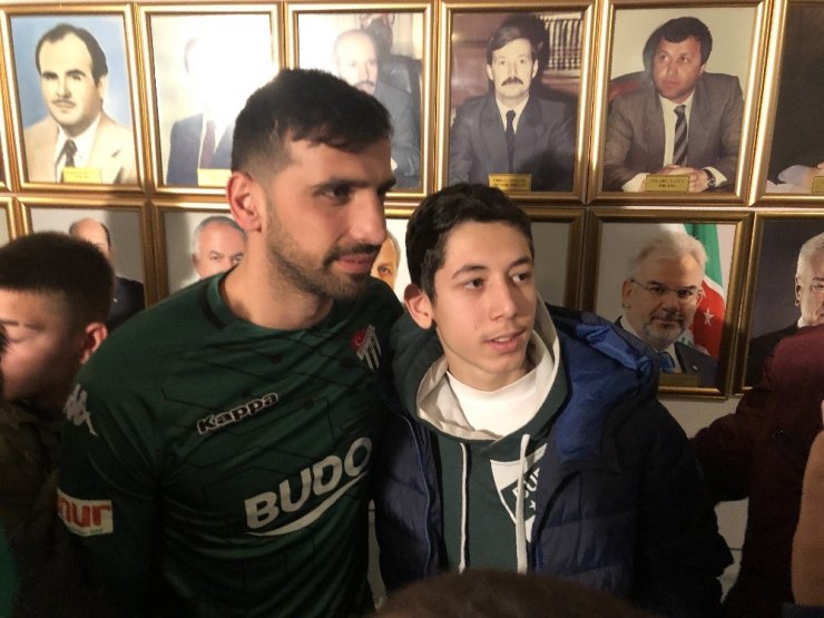 Bursaspor’da dörtlü imza