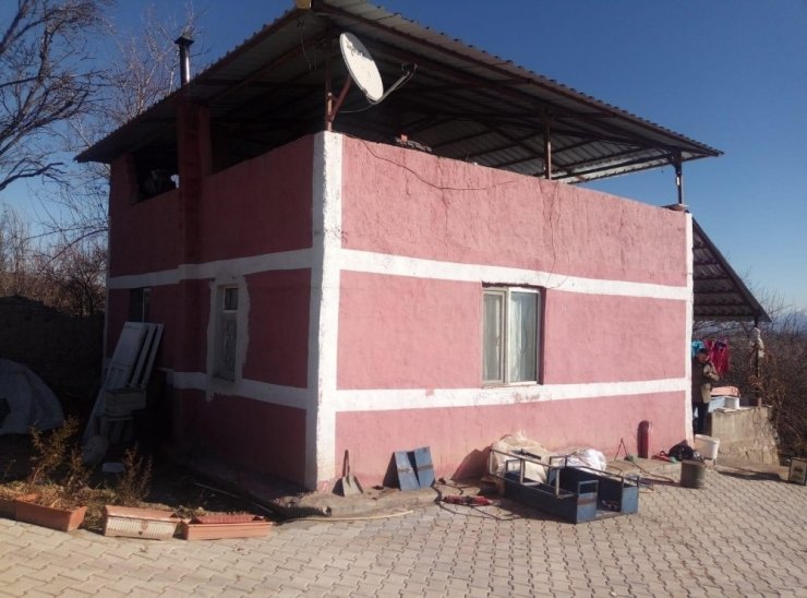 20 yıl cezası bulunan zanlı, 17 yıl sonra kapısı şifreli evde yakalandı