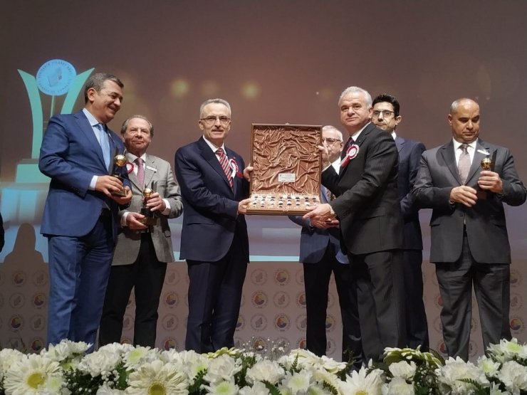 Naci Ağbal: “2020 yılında yüzde 5 büyüme hedefimiz var”