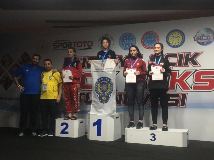 Polis Gücü Spor Kulübü Gençler Birliği Kick Boks madalyalarla döndü