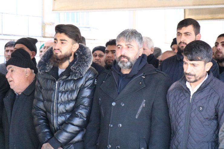 Kocasının canice öldürdüğü kadın, Kırşehir’de son yolculuğuna uğurlandı