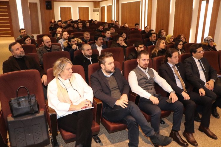 İş adamlarına ’sosyal medya ile öne çıkmanın yolları’ anlatıldı