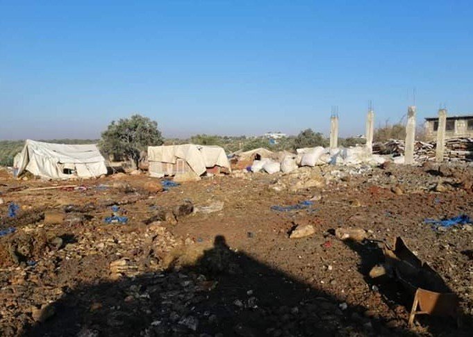Suriye’de Rus savaş uçakları mülteci kampını vurdu: 2 ölü 5 yaralı
