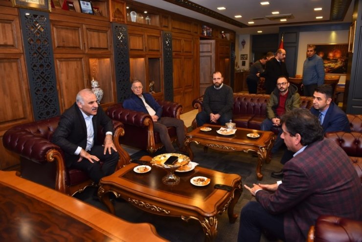 Başkan Zorluoğlu’ndan Hekimoğlu Trabzon FK Kulüp Başkanı Celil Hekimoğlu’na ziyaret