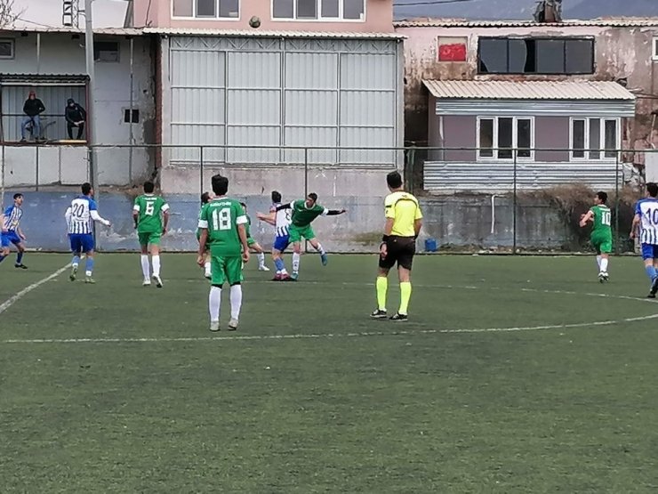 Yunusemre U19 takımı galibiyet serisini sürdürdü