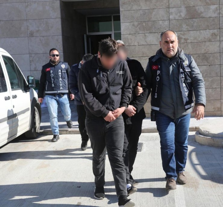 Emlakçıya kahve bahaneli şantaj ve gaspa 6 gözaltı