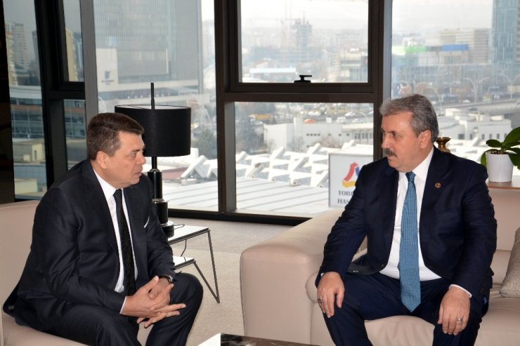 BBP Genel Başkanı Destici: “Türk metal sanayicileri otomobile, traktöre yaptığı zammı işçiye de versin”