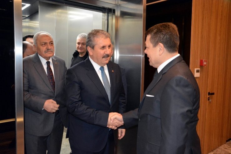 BBP Genel Başkanı Destici: “Türk metal sanayicileri otomobile, traktöre yaptığı zammı işçiye de versin”
