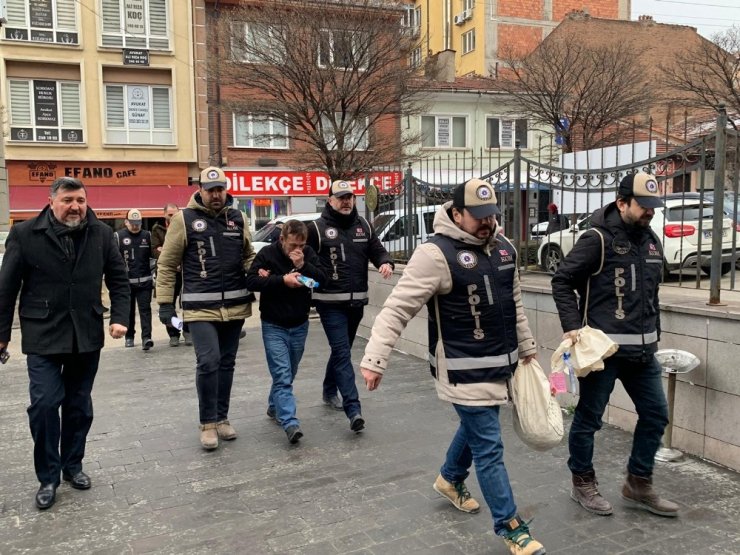 Eskişehir’de piyasa değeri 65 bin TL olan sahte Euro ele geçirildi