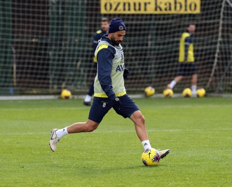 Fenerbahçe, Başakşehir maçı hazırlıklarını sürdürdü