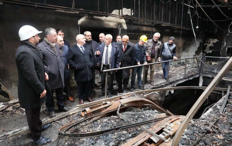 Kocaeli’deki AVM yangınında hasarın boyutu ortaya çıktı
