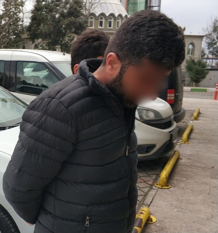 “Adın FETÖ’ye karıştı" deyip evdeki para ve altınları alan sahte polisler tutuklandı