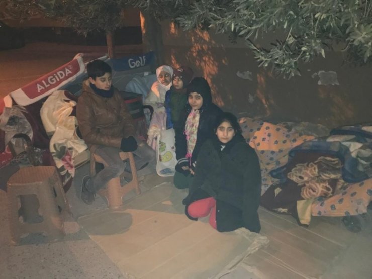 Akhisar depreminde 4 kişi yaralandı