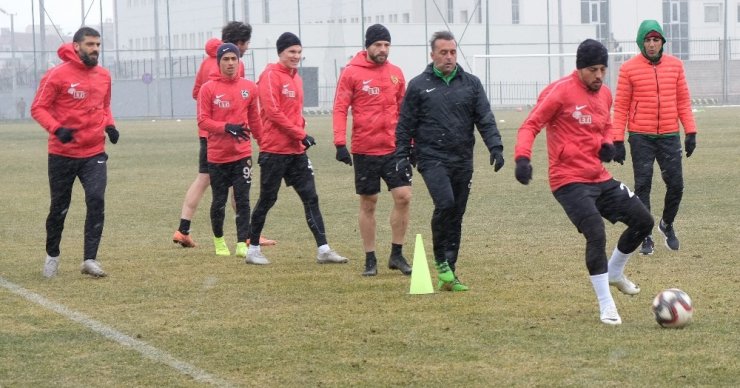 Eskişehirspor gençleriyle hayata dönmek istiyor