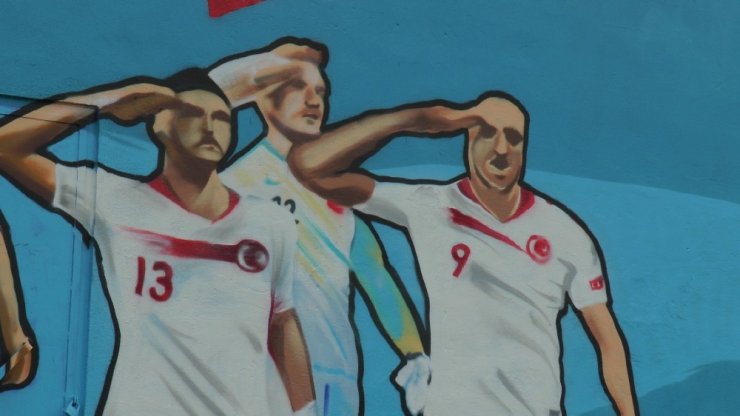 Milli Takım’ın asker selamı Kocaeli’de ölümsüzleştirildi