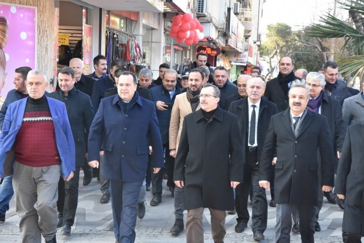 5 yıl aradan sonra Akhisar Alışveriş Festivali yeniden başladı