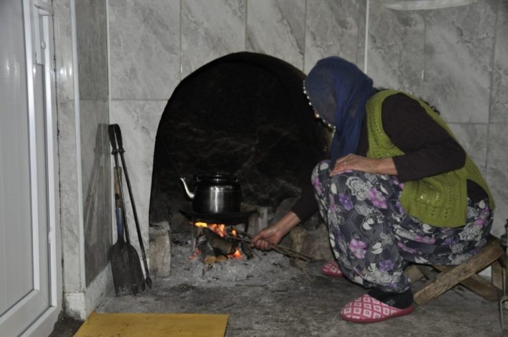 Tunceli’de “Çay sizden, sohbet bizden” projesi