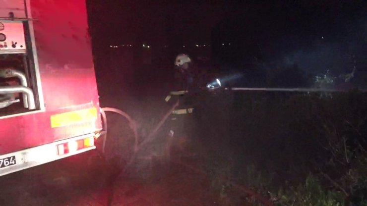 Müstakil evin bahçesinde çıkan yangın korkuttu