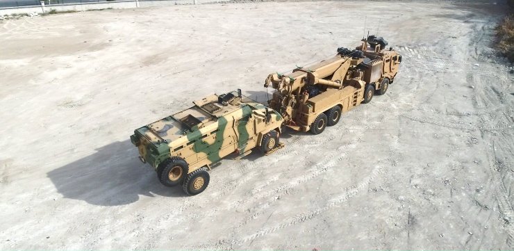 Askeri araçların 46 tonluk kurtarıcısı M4K zorlu testleri başarıyla geçti