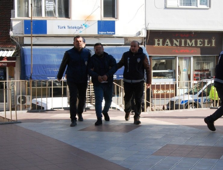 Dini nikahlı eşini av tüfeğiyle öldüren zanlı adliyeye sevk edildi