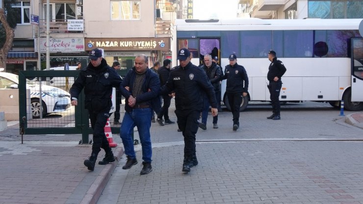 Ezine’de evinde ölü bulunan yaşlı adam ile ilgili cinayet şüphesi