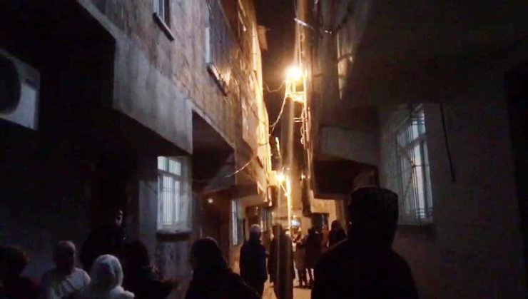 Elazığ’daki deprem Diyarbakır’da paniğe neden oldu