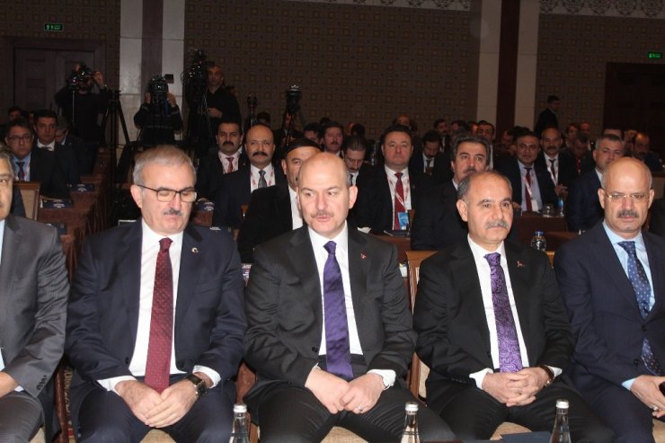 Bakan Soylu: "Üniversite öğrencilerimizi gecenin dördüne beşine kadar açık olan mekanlarda tuzaklarına düşürüyorlar"