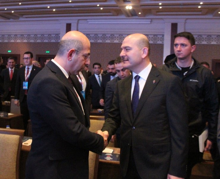 Bakan Soylu: "Üniversite öğrencilerimizi gecenin dördüne beşine kadar açık olan mekanlarda tuzaklarına düşürüyorlar"