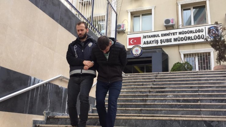 Soydukları evin lambaları yandı, hırsızların umrunda bile olmadı