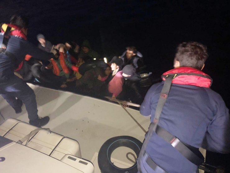 İzmir’de 120 kaçak göçmen yakalandı