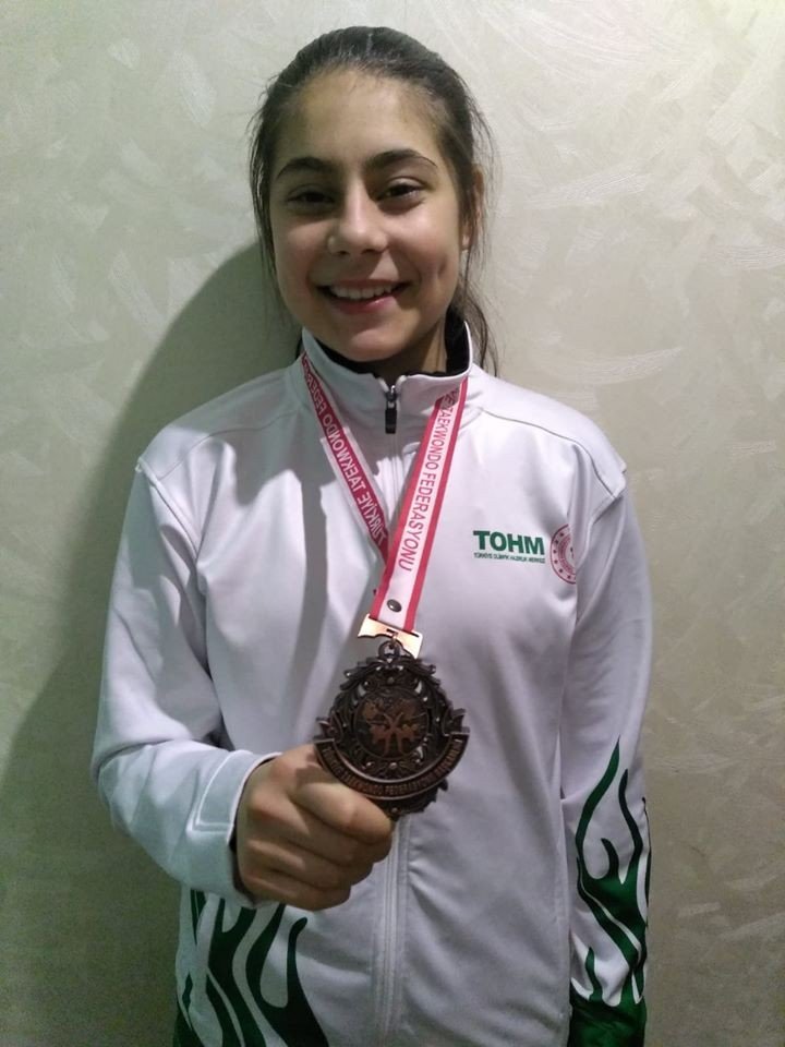 Fatma Arslan, Gençler Taekwondo Şampiyonası’nda Türkiye Üçüncüsü oldu