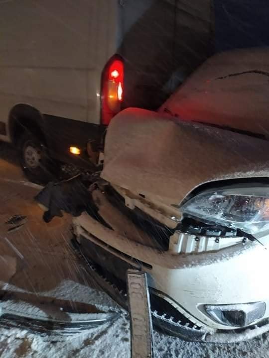 Kütahya’da zincirleme trafik kazası: 4 yaralı