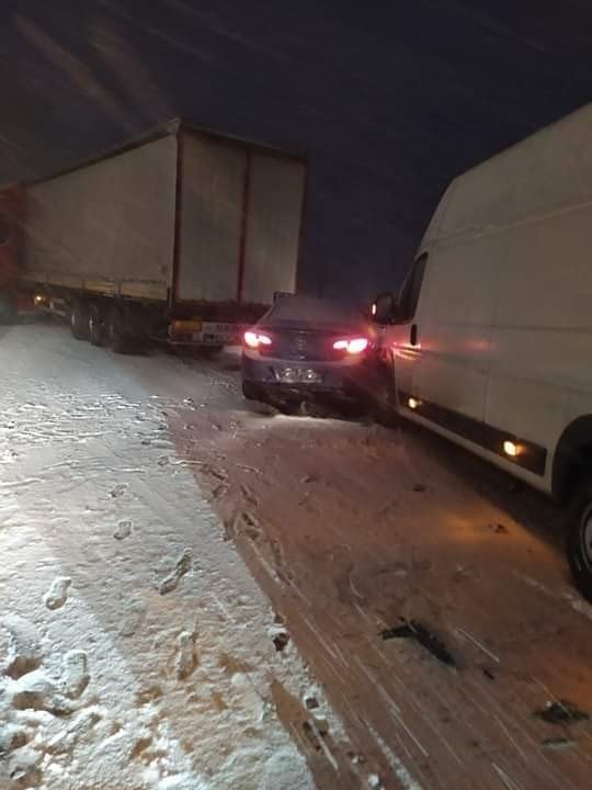 Kütahya’da zincirleme trafik kazası: 4 yaralı