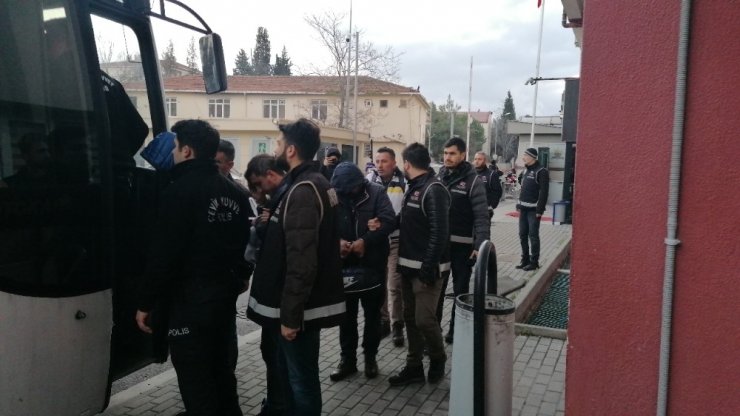 Sahte akaryakıt faturası ile milyonlarca liralık vurgun yapan çeteye operasyon