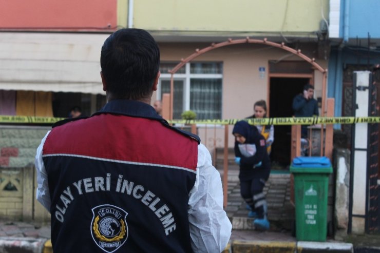 Yaşlı kadını oğlu evde ölü buldu, polis harekete geçti