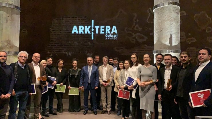 Kutluğ Ataman’a yılın en iyi işvereni ödülü