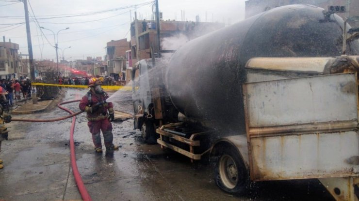 Peru’da gaz yüklü tanker patladı: 2 ölü, 50 yaralı