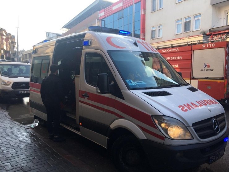 Doğalgaz sızıntısı nedeniyle evde yangın çıktı: 2 yaralı