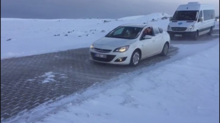 Karacadağ’a giden kayakçılar mahsur kaldı