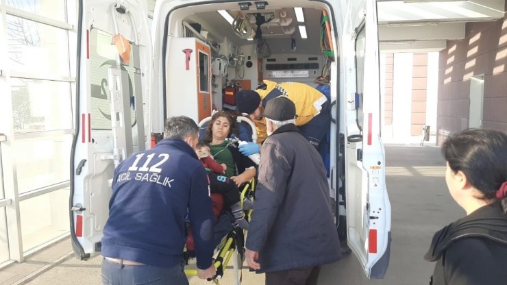 Adıyaman’da fırtına çadırları devirdi, tabelaları uçurdu