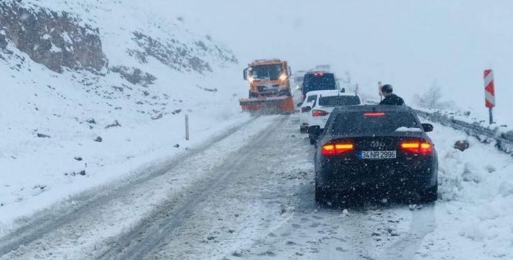 Siirt’te 60 köyü yolu ulaşıma kapandı