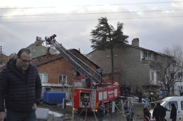 Tavşanlı’da korkutan yangın
