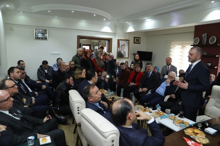 AK Parti’li Çipilioğlu: “İlçe teşkilatımız Türkiye’ye örnek gösterildi”